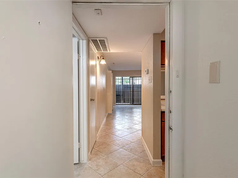 3005 Walnut Bend Ln #12 — Photo 17