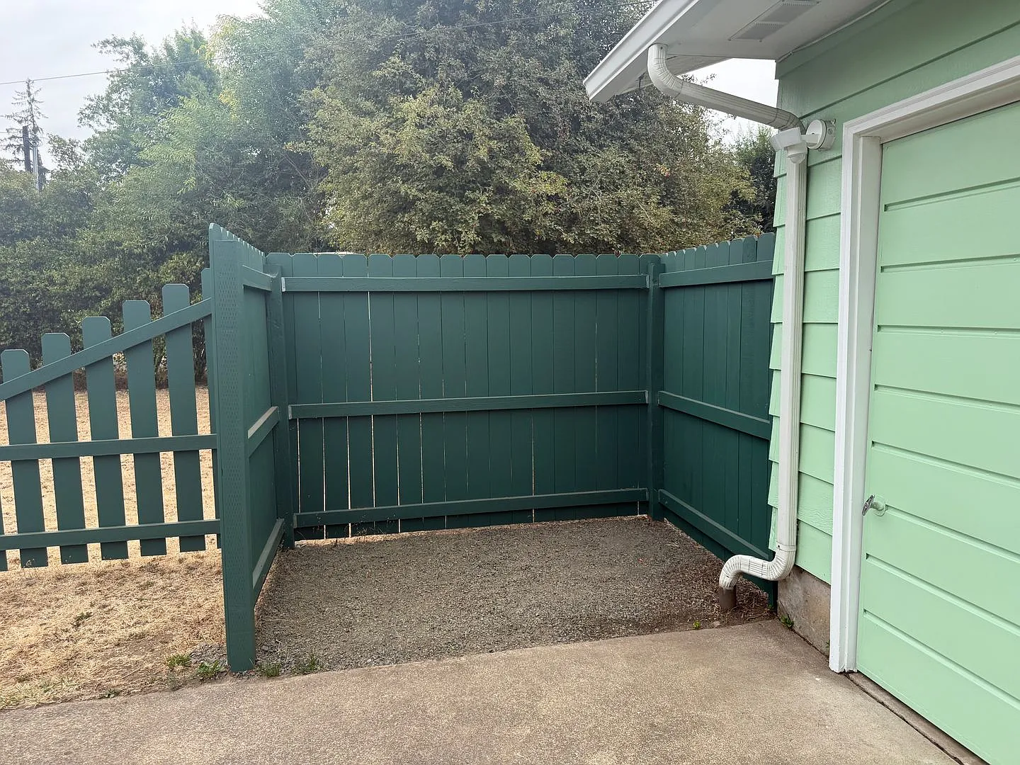 2-bedroom 1 bathroom house in Springfield! — Photo 3