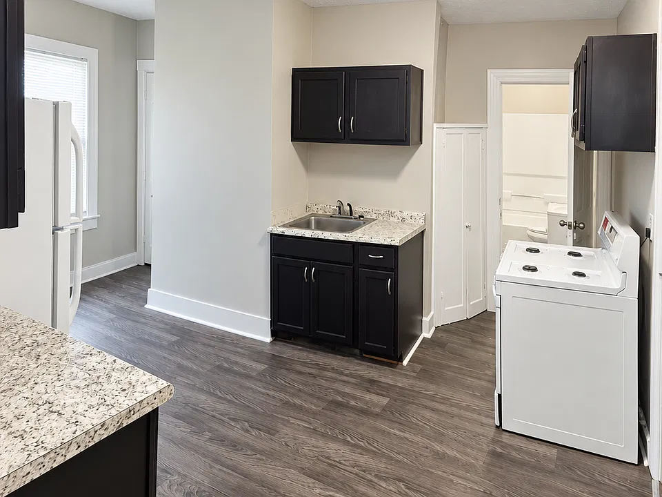 4600 W Broadway #2
