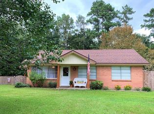 210 Pine St, Colmesneil, TX 75938
