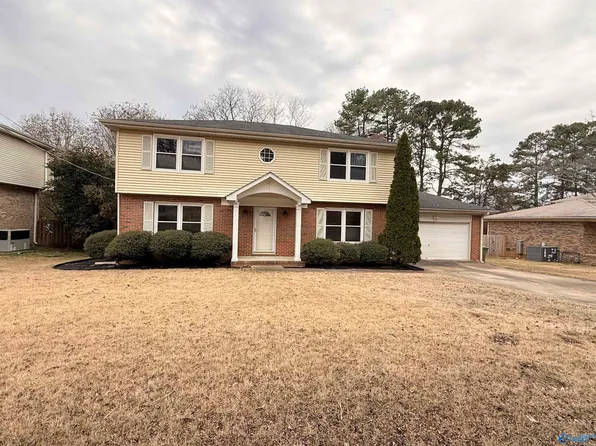 11314 Woodcrest Dr SE, Huntsville, AL 35803