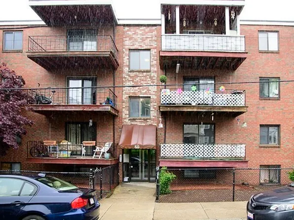 50 Seymour St APT 6, Roslindale, MA 02131