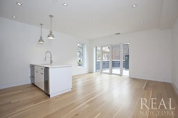 Rented by REAL New York | media 2