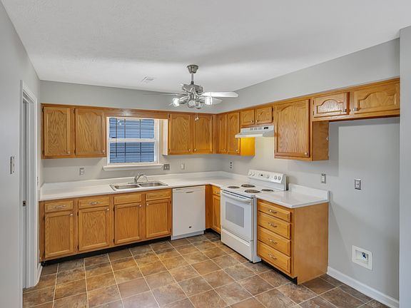 4th image of 2336 Chandler Pl