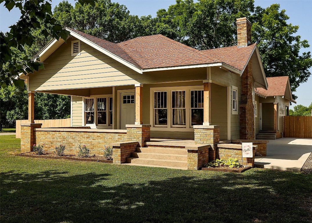 608 S Broad St, Saint Jo, TX 76265 Zillow
