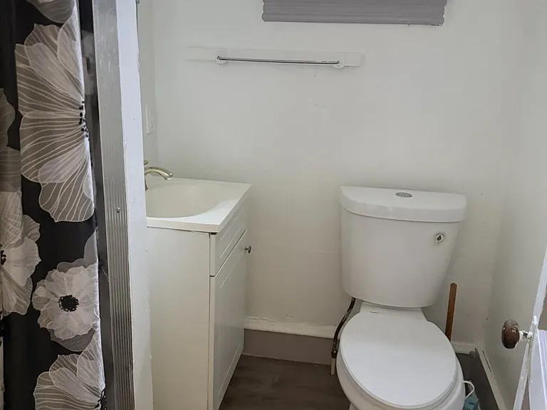 1209 W Erie Ave #8 — Photo 6