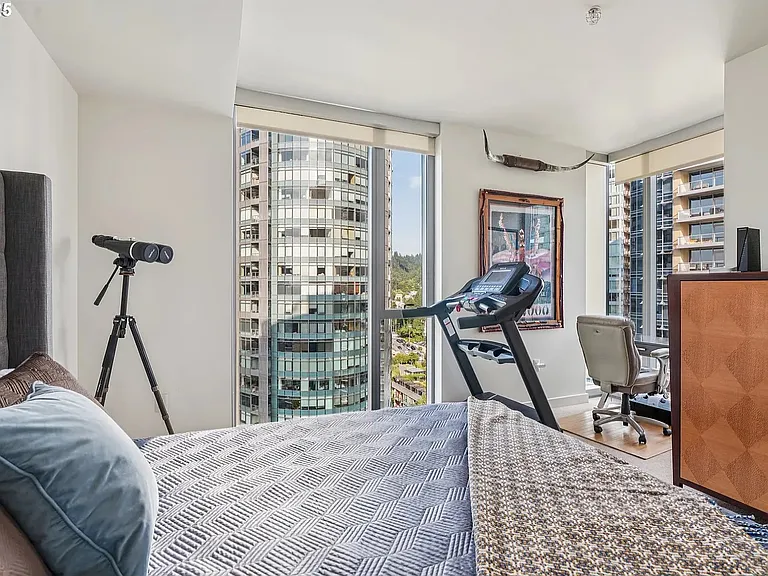 841 SW Gaines St #1400 — Photo 20
