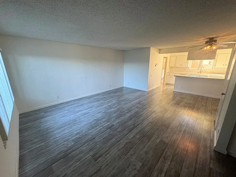 3135 Harbor Blvd — Photo 6