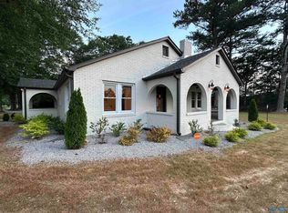 114 Lakeridge Dr, Hamilton, AL 35570