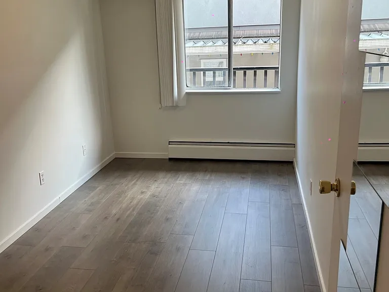 1333 Broadway E #212 — Photo 12
