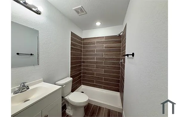 Building Photo - 648 Monticello Ct