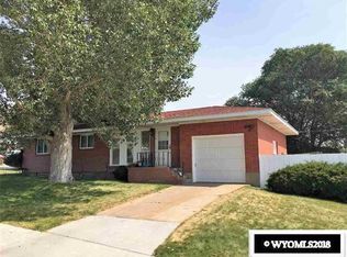 285 La Paloma Dr, Rawlins, WY 82301