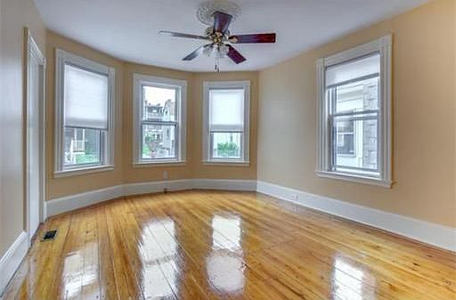 4th image of 21 Hall St #2