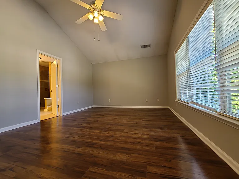 155 Lembeth Ct — Photo 7