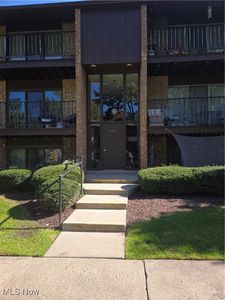 16450 Heather Ln APT 101, Middleburg Heights, OH, 44130