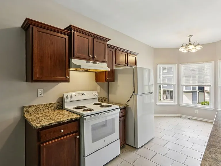 739 Prince Pl NW — Photo 18