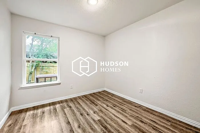 542 Rivas St #A — Photo 7