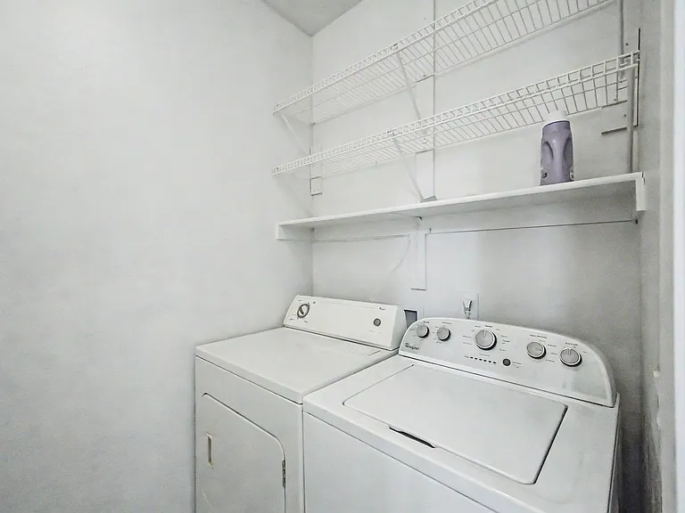 542 E Bartlett Way — Photo 26