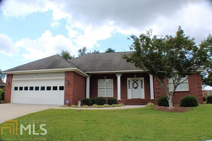 2nd image of 202 Oak Pointe Dr