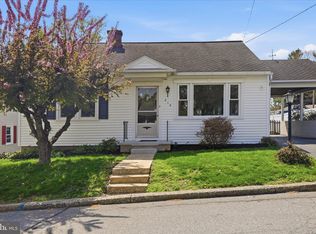 216 N Pitt St, Manheim, PA 17545
