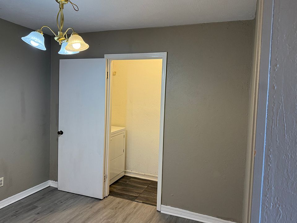 1st image of 104 Dunbar Dr