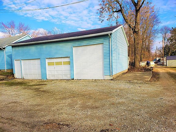 3rd image of 2515 W Godman Ave