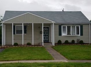 15 Paul Rd, New Castle, DE 19720