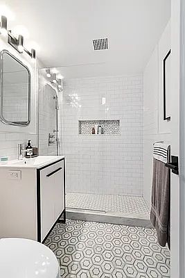 4th image of 465 W 23rd St APT 7I