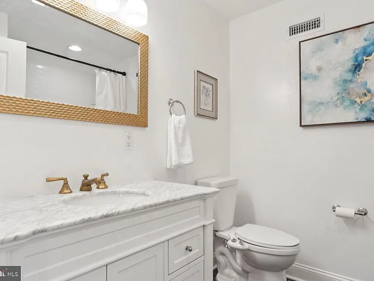 2211 Titan St — Photo 21