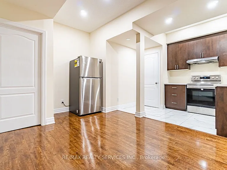 128 Rising Hill Rdg — Photo 6