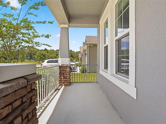 4th image of 548 Shaelyn Pl