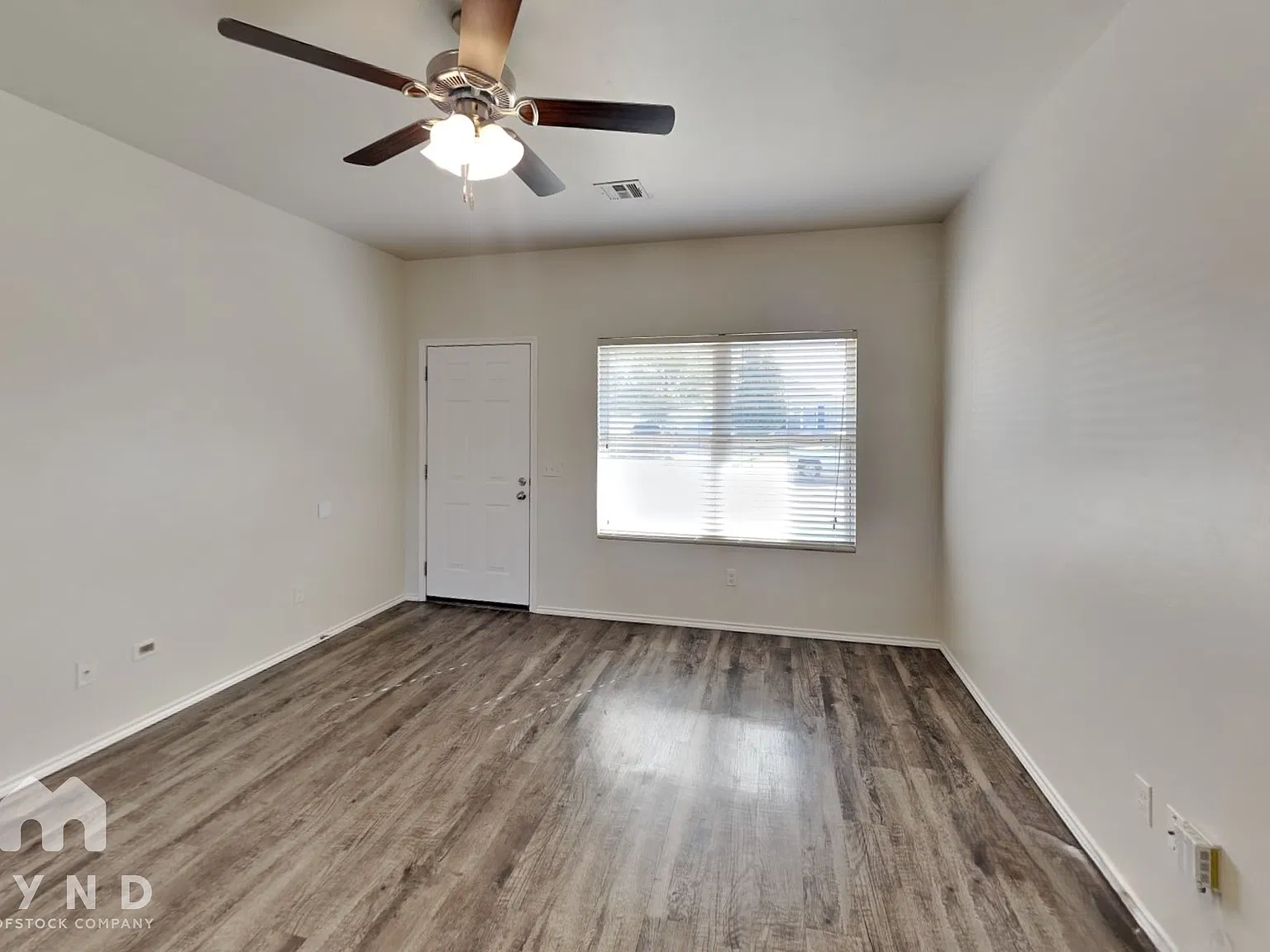 3 bed, 2.0 bath, 1143 sqft, $1,495 — Photo 4