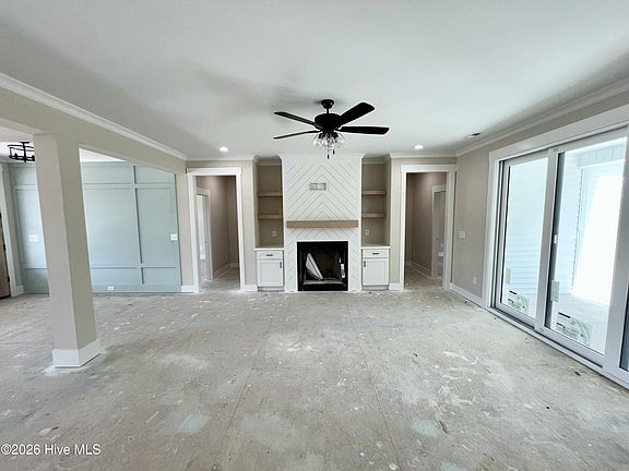 4th image of 175 Hillstead Way