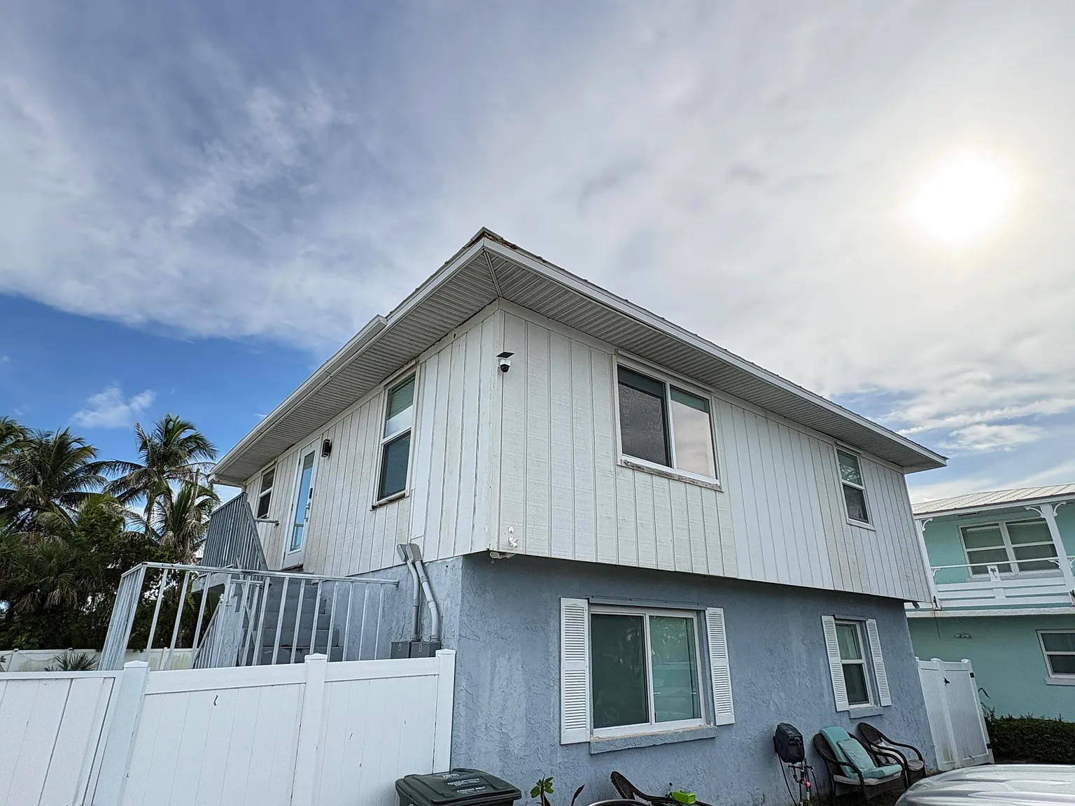2 bed, 1.0 bath, 1984 sqft, $2,400 — Photo 2