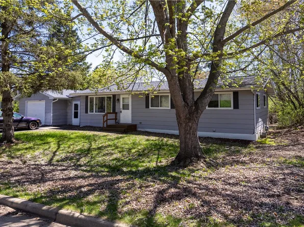 620 Park Avenue E, Ladysmith, WI 54848