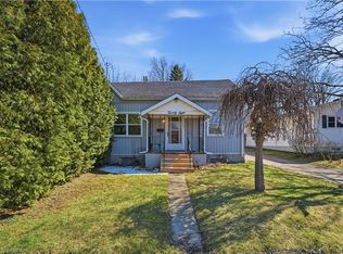 28 Wellington St, Brant, ON
