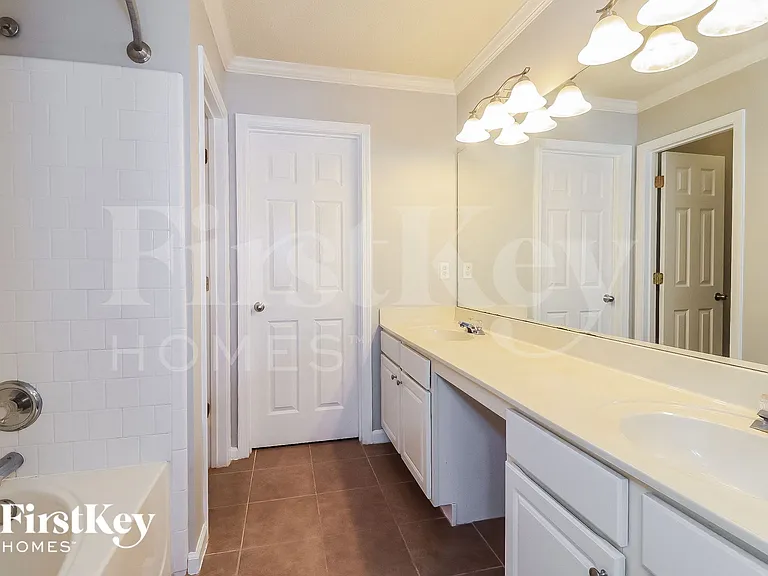 1658 Heyford Cir NW — Photo 12