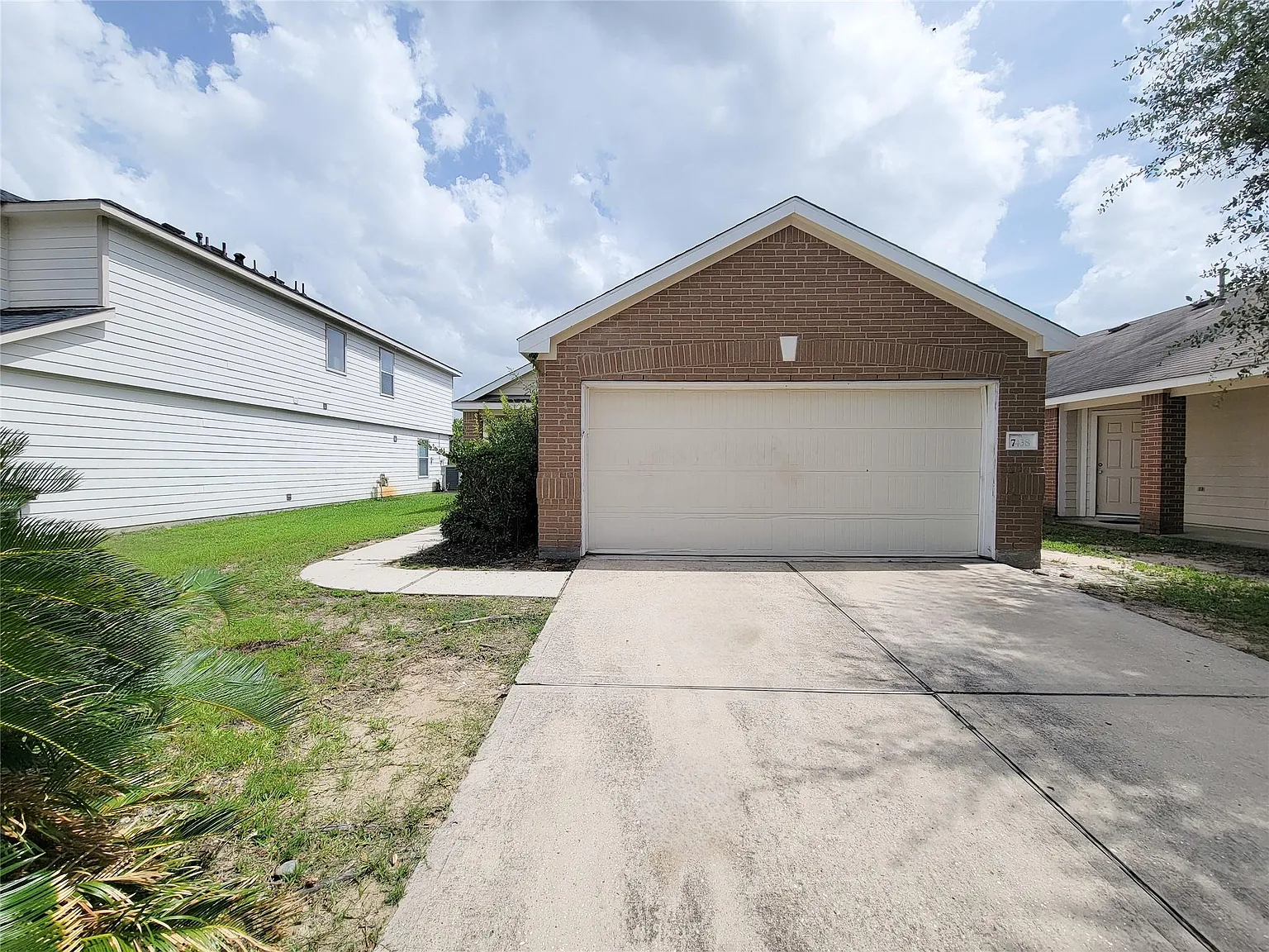 3 bed, 2.0 bath, 1400 sqft, $1,795 — Photo 1