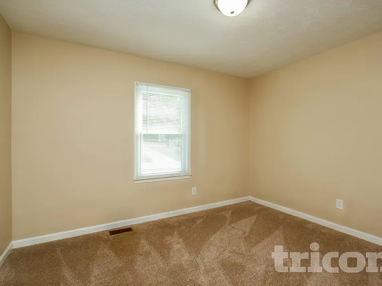 604 Cedar Creek Dr — Photo 13
