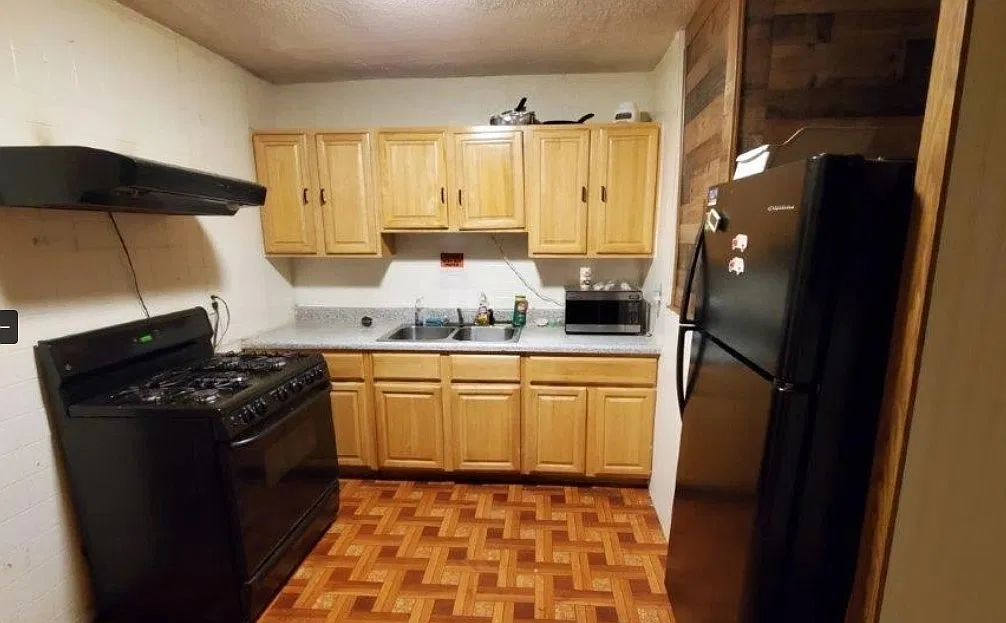 3229 Eastchester Rd — Photo 2