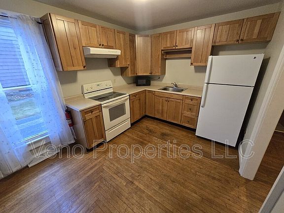 4th image of 5 S Park St APT 1