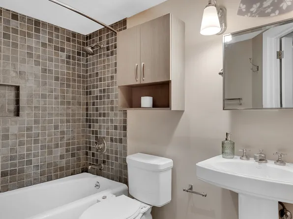 41 East 19th Street 1B image 7 of 7