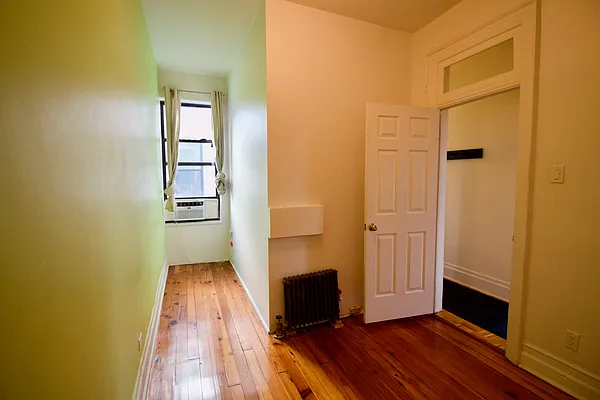 Rented by Compass | media 30