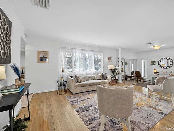 4th image of 1075 Olympia Road