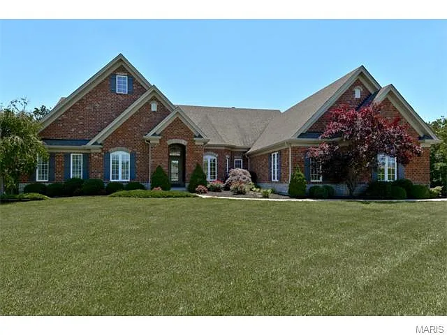 310 Nicole Ct photo 1