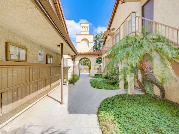 Las Flores Apartments