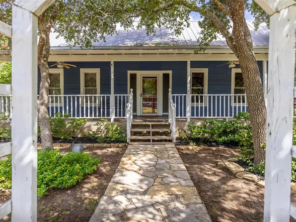 4421 Rehburg Rd, Burton, TX 77835