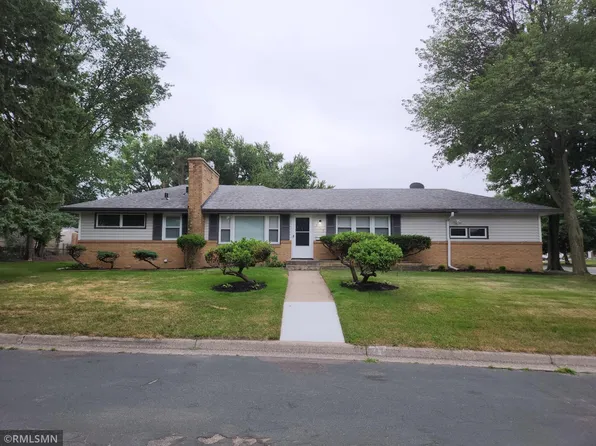 500 Bennett Dr NE, Fridley, MN 55432