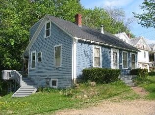 28 S Main St, Pittsfield, NH 03263