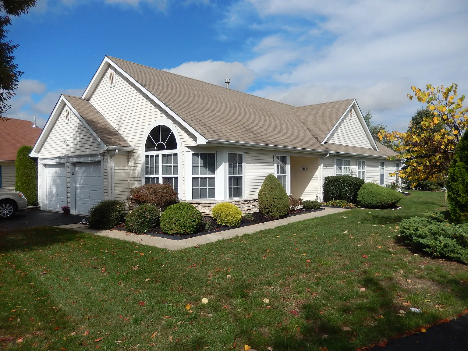 2400 Crisfield Cir photo 1